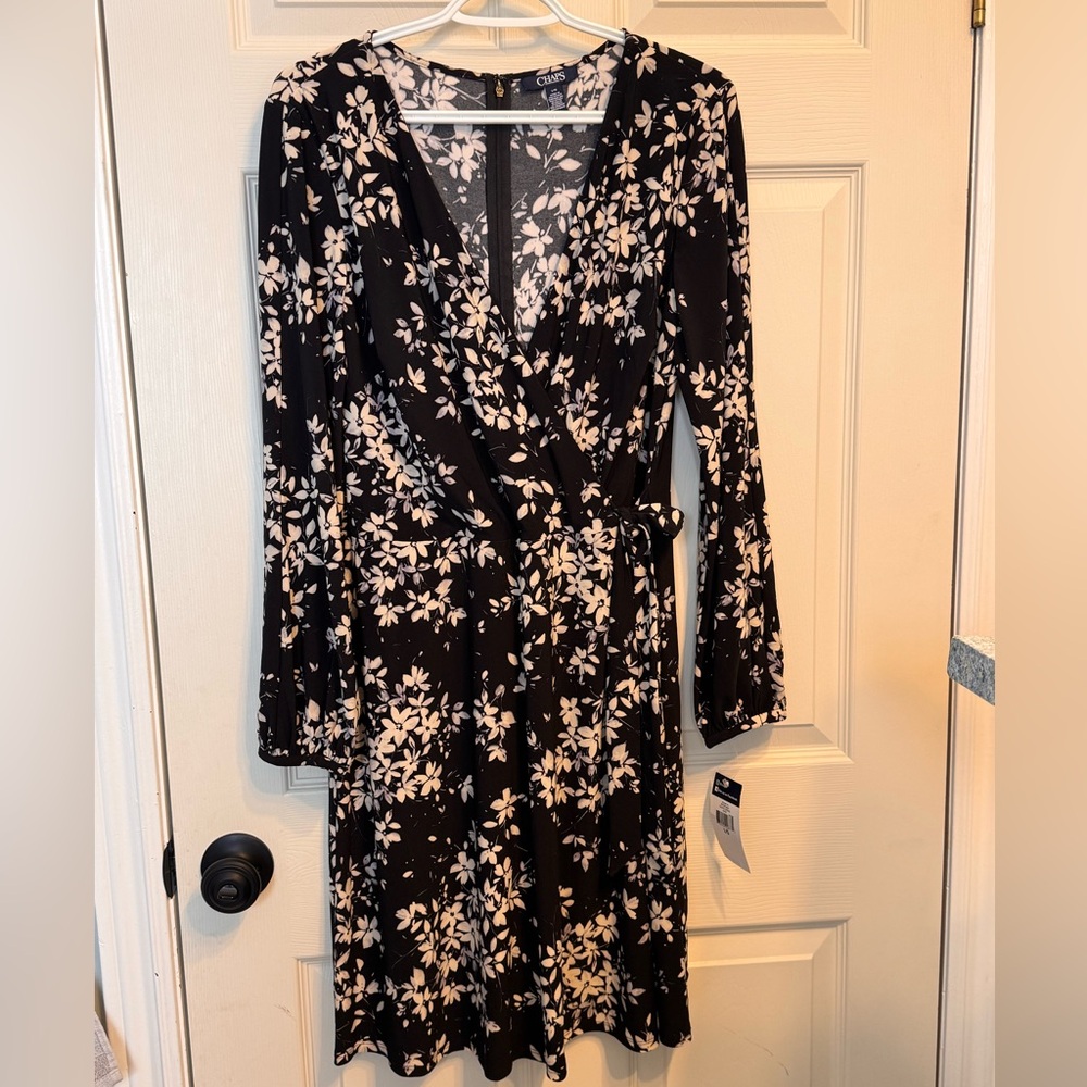 Chaps Black and White Floral Long Sleeve Dress